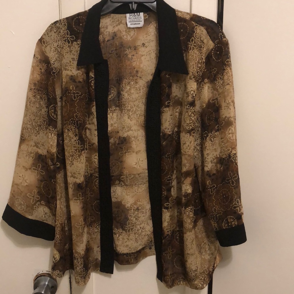 Black and brown jacket.